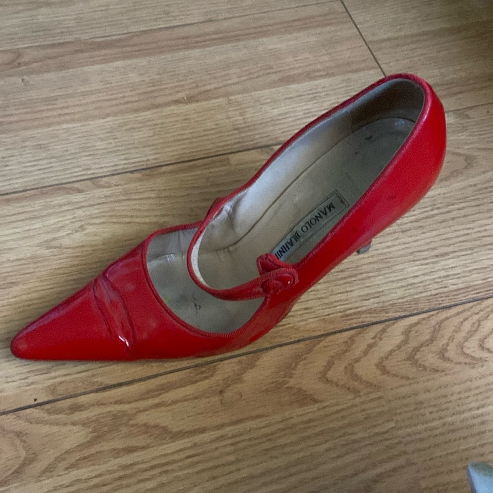 Manolo Blahnik pumps